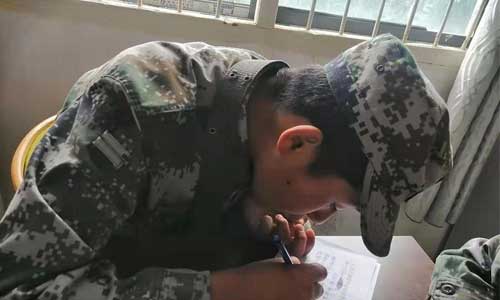 网瘾是什么心理原因造成的(网瘾少年的表现与危害)