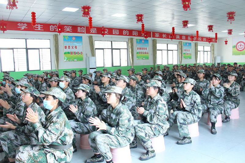 青春期孩子的网瘾问题怎么解决(哪里有戒除网瘾学校)