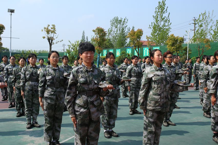 早恋犯法吗(早恋教育的正确方法)