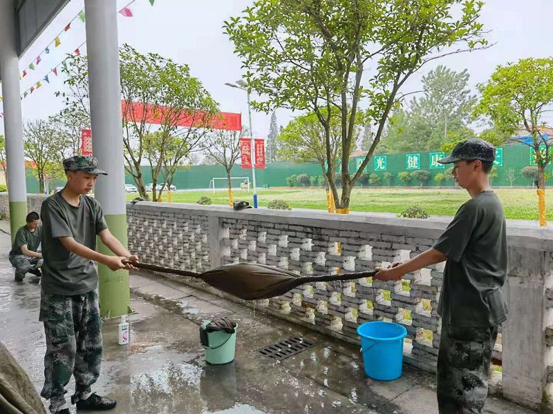 青春期孩子叛逆怎么办 家长应该如何教育，孩子青春期脾气暴躁怎么办？