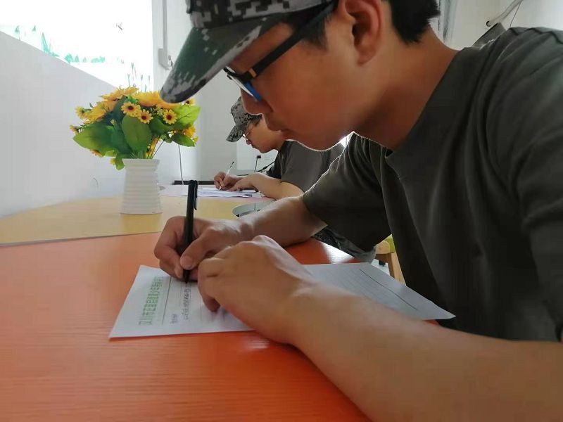 青春期叛逆的体现(少年封闭式学校叛逆少年的不二之选)