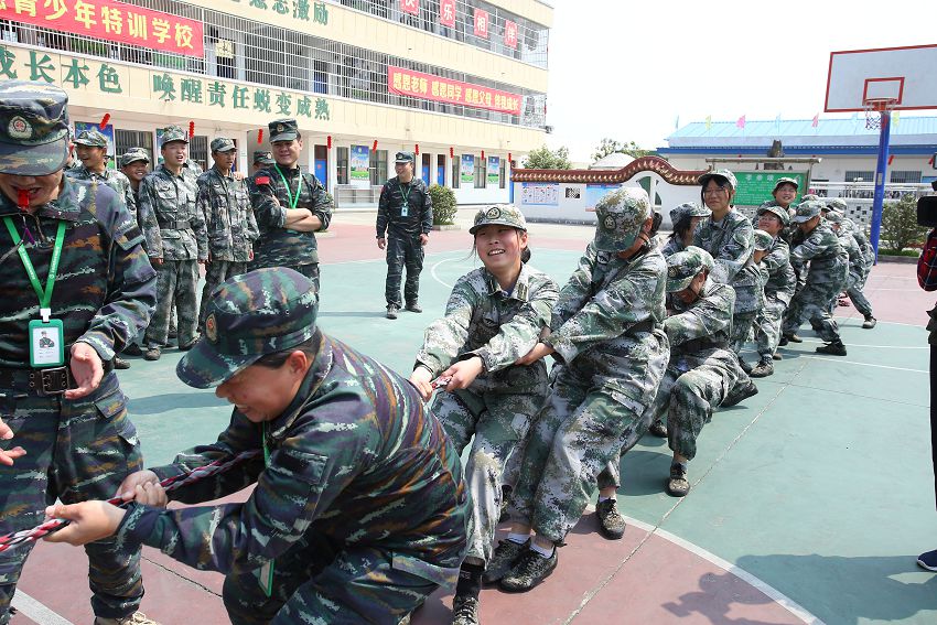 青少年网瘾，家长心中的痛(让孩子戒网瘾到底难度有多大)