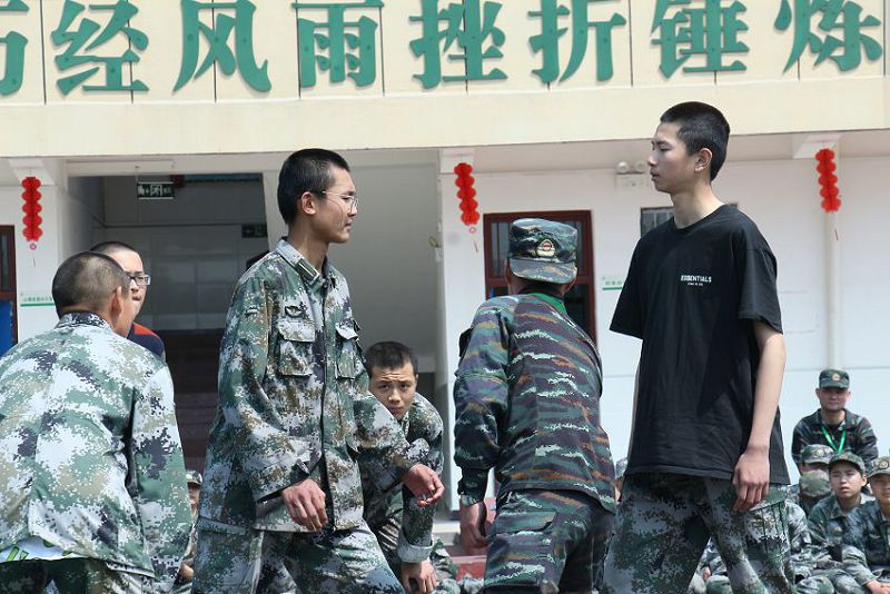 孩子上网成瘾该怎么办(孩子叛逆的原因)