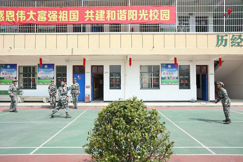 15岁是危险叛逆期，更是最佳塑造期(孩子叛逆父母该做些什么)